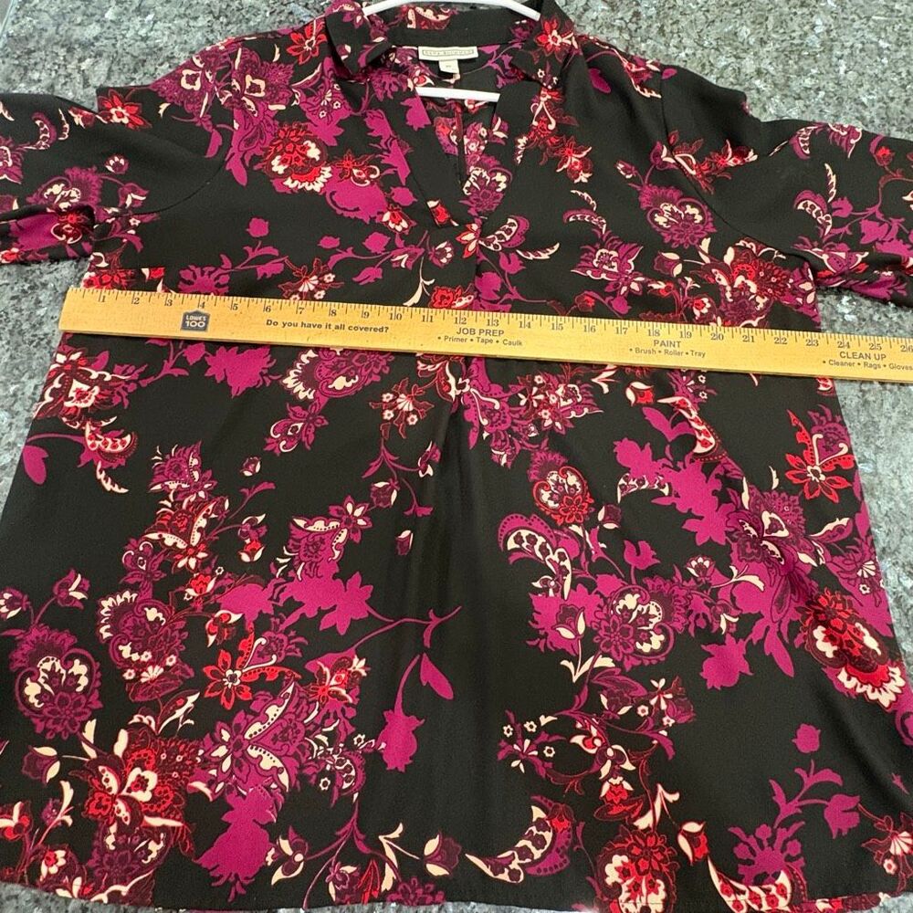 Dana Buchman Women’s XL Blouse Black Pink Floral Long Sleeve Button Cuff - Picture 6 of 9